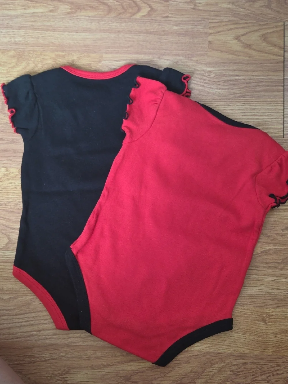 Chicago Blackhawks Baby Girl 6-9M 2pc Bodysuit NHL New Hockey Logo
